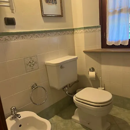 شقة Guest Garden Casale Salici Baratti فينتورينا تيرمي